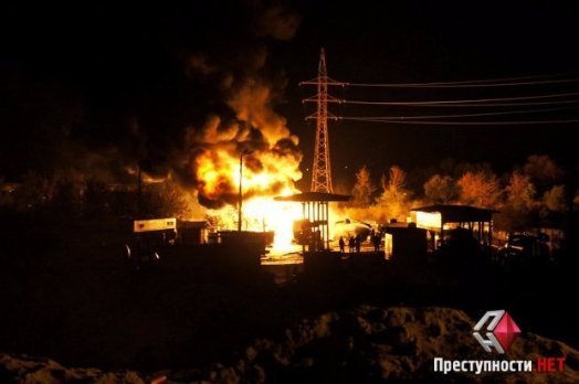 Потужний вибух на заправці у Миколаєві