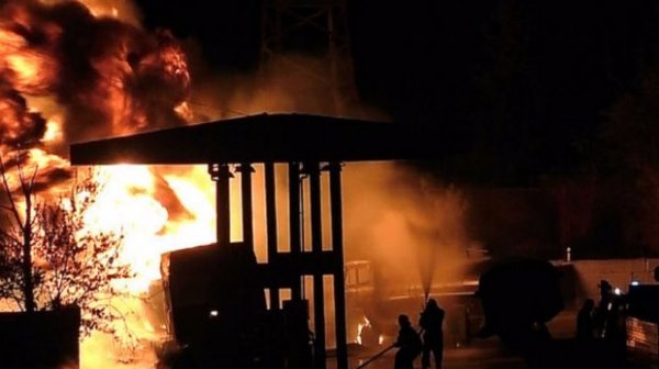 Потужний вибух на заправці у Миколаєві