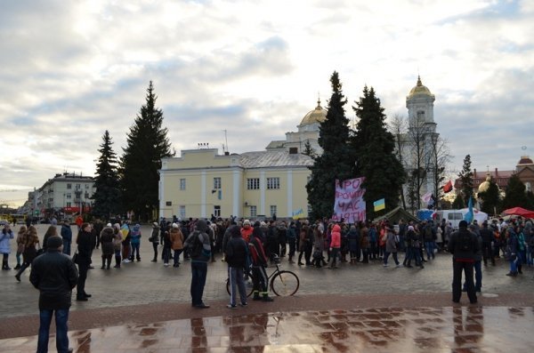 Студентський мітинг у Луцьку. ФОТО. ВІДЕО