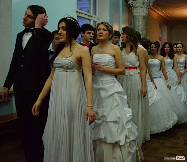 Університетський бал у Луцьку. ФОТО