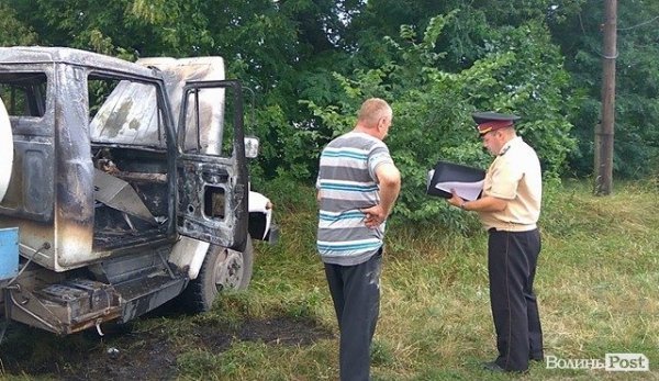 Поблизу Луцька загорівся молоковоз. ФОТО. ВІДЕО
