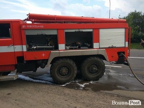Поблизу Луцька загорівся молоковоз. ФОТО. ВІДЕО