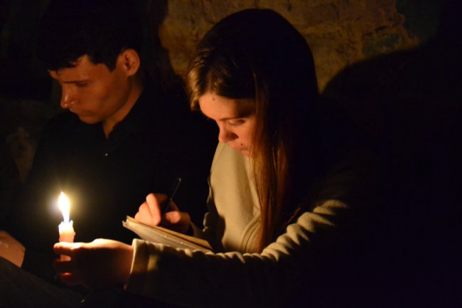 Окраєць хліба на двадцятьох: молодь провела ніч у стінах Луцької тюрми. ФОТО