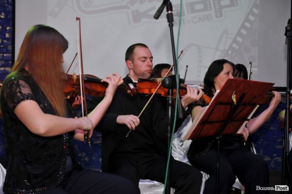 Фото різдвяного балу в Луцьку