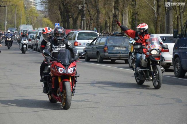 Байкерський зліт: у Луцьку відкрили мотосезон. ФОТО