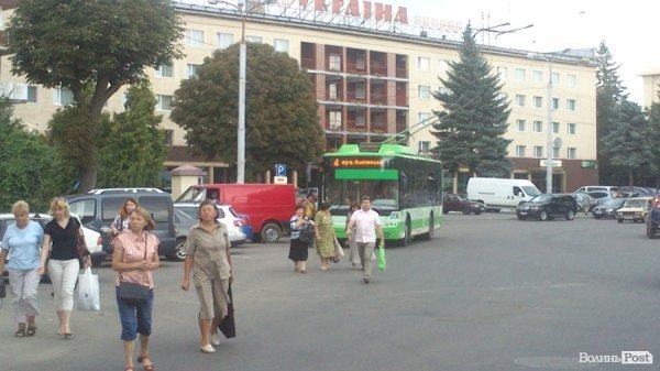 У центрі Луцька – величезний затор. ФОТО