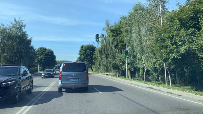На трасі під Луцьком запрацювали світлофори тільки з зеленим світлом