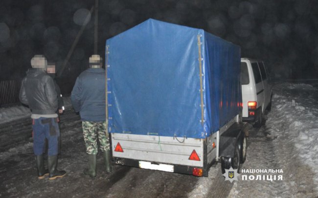 У волинянина вдома вилучили незаконну деревину та бензопилу. ФОТО