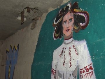 Мистецтво в катакомбах: у Луцьку художники розмальовують стіни укриттів. ВІДЕО