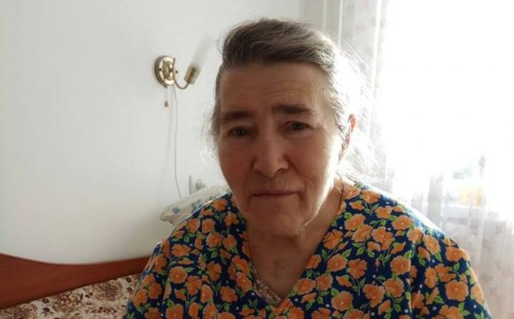 Шукають кошти на операцію бабусі з геріатричного пансіонату Луцька