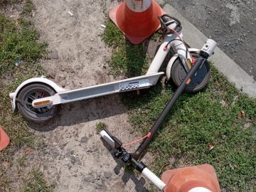 З’явилося відео збиття автомобілем дівчини на електросамокаті у Луцьку