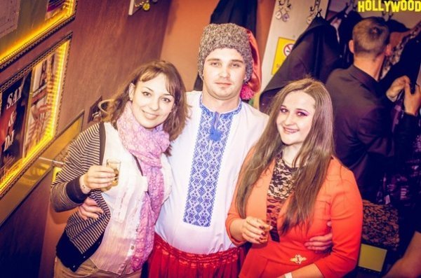 «Козацька» вечірка в луцькому клубі. ФОТО