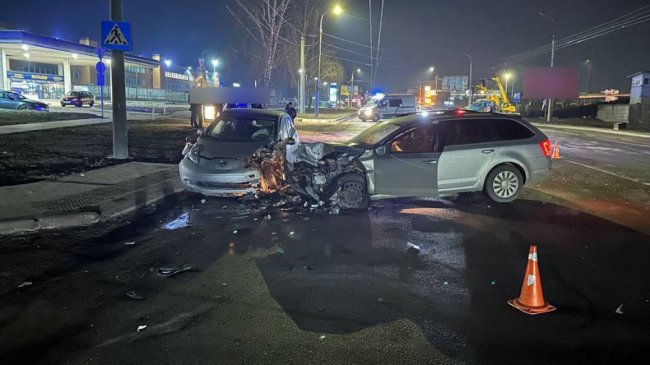 У Луцьку на Рівненській п`яний водій скоїв аварію: травмувалися двоє людей