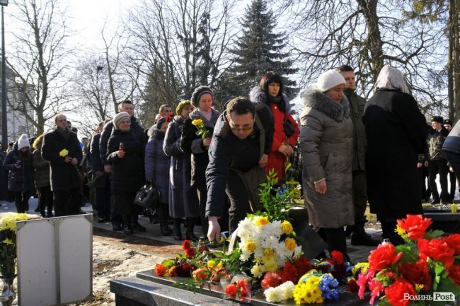 Сотні лучан вшанували пам’ять Героїв Небесної Сотні