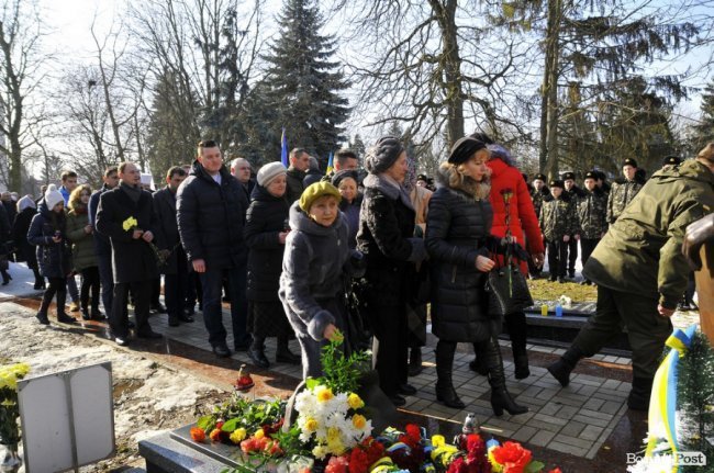 Сотні лучан вшанували пам’ять Героїв Небесної Сотні