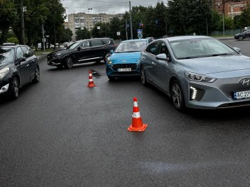 У Луцьку на Соборності зіткнулися два Hyundai. ФОТО 
