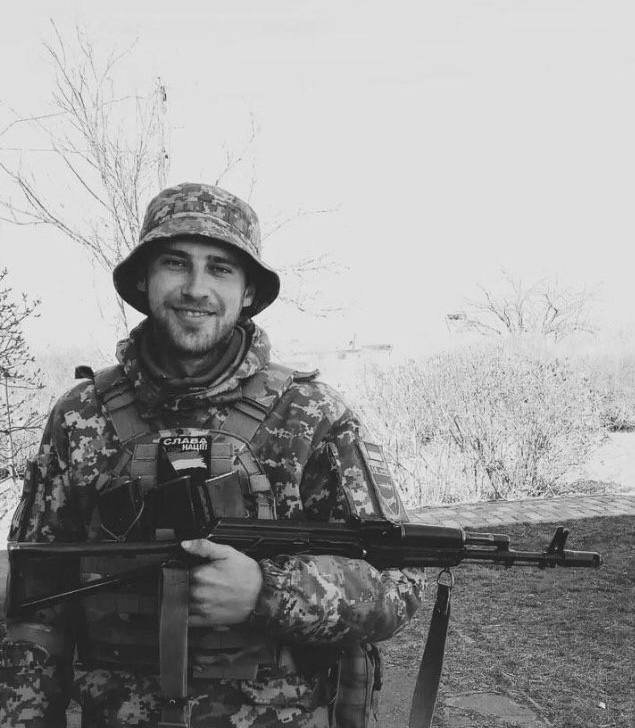 Волиняни навколішки зустріли Героя Олександра Бохонського