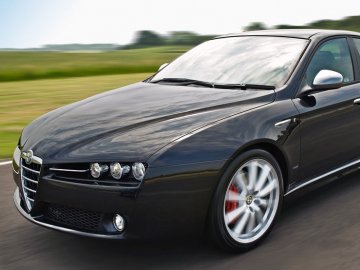 На Волині білорус «заникав» в елітному авто контрабандні сигарети