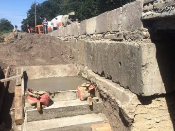 У селищі на Волині будують укриття для 350 школярів та дошкільнят