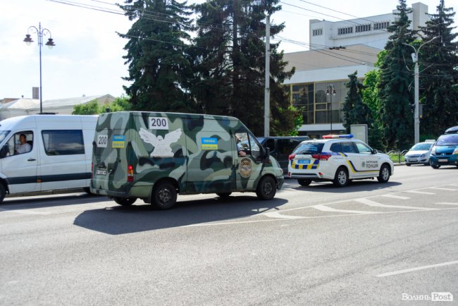 Луцьк попрощався із загиблим на Сході воїном Іллею Струком. ФОТО