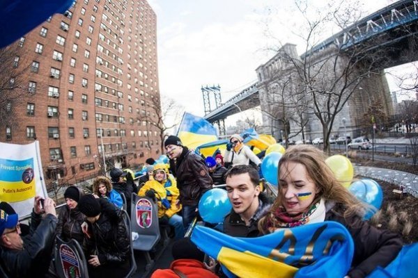 Нью-Йорком їздив «МайданоБус». ФОТО