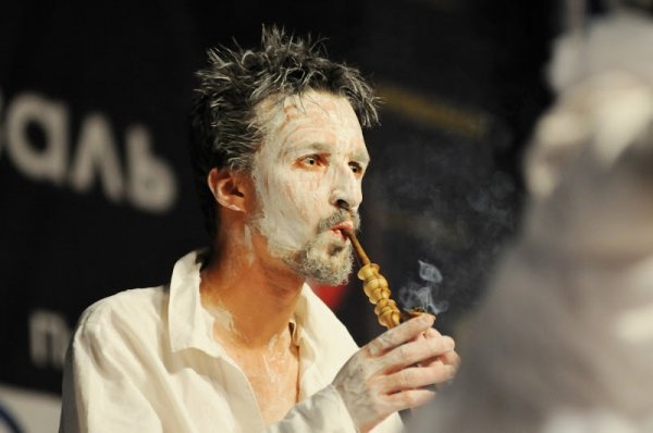 У стінах Луцького замку - театрально-джазовий перформанс від театру «ГаРмИдЕр». ФОТО