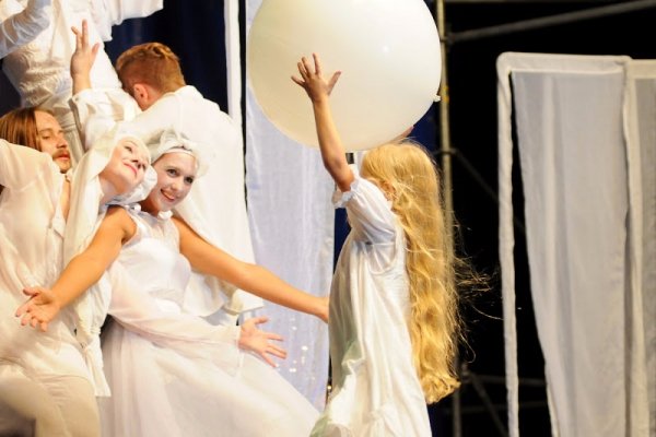 У стінах Луцького замку - театрально-джазовий перформанс від театру «ГаРмИдЕр». ФОТО