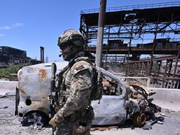 Російський окупант плачучи скаржиться на те, що змушений поранений воювати на Харківщині