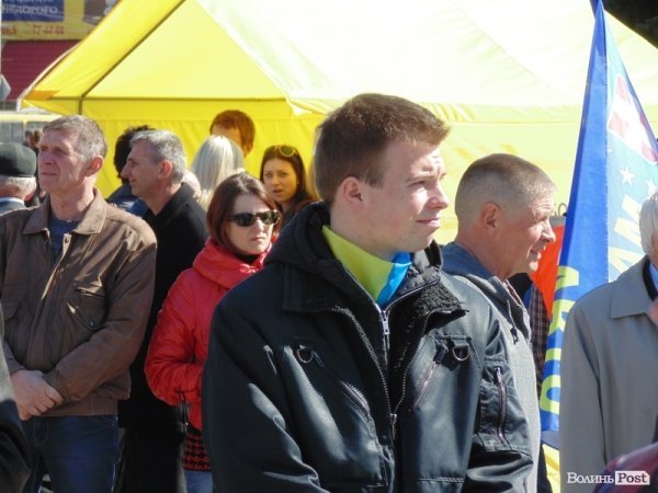 «Зраді стоп!» – Народне віче у Луцьку. ФОТО