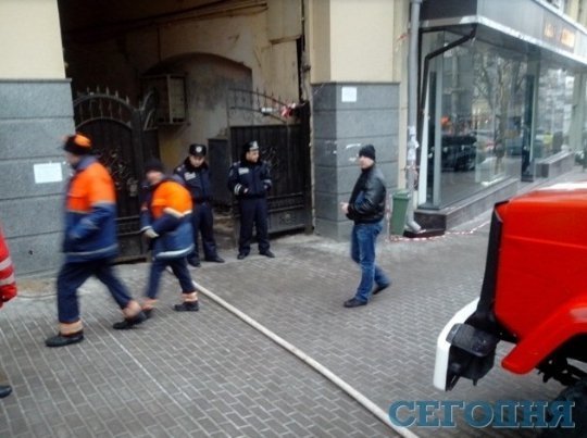 У Києві вибухнув ресторан з людьми. ФОТО