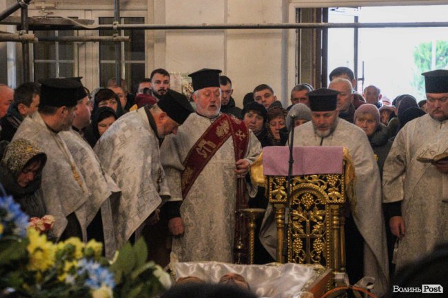 Сьогодні мав би відзначати 30-річчя: Луцьк попрощався із полеглим Героєм Іваном Газюком