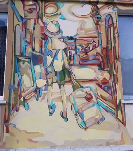 У Луцьку на Богдана Хмельницького креативно розмалювали старий будинок. ФОТО