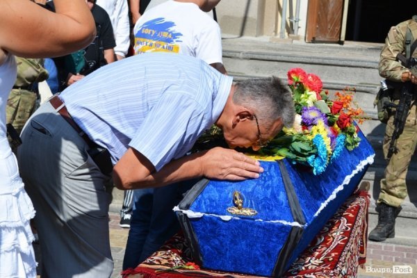 У Луцьку прощалися з загиблим бійцем «Азову». ФОТО. ВІДЕО