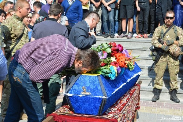 У Луцьку прощалися з загиблим бійцем «Азову». ФОТО. ВІДЕО