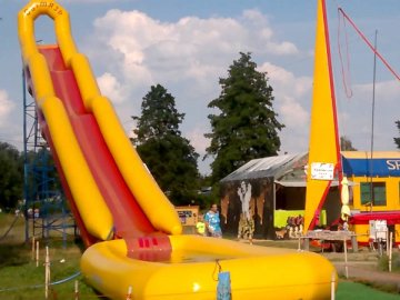 На Світязі дозволили працювати базам відпочинку та атракціонам