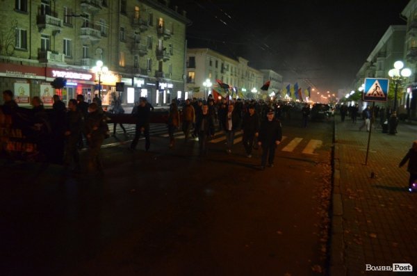 У Луцьку відбулася смолоскипна хода на честь річниці УПА. ФОТО. ВІДЕО