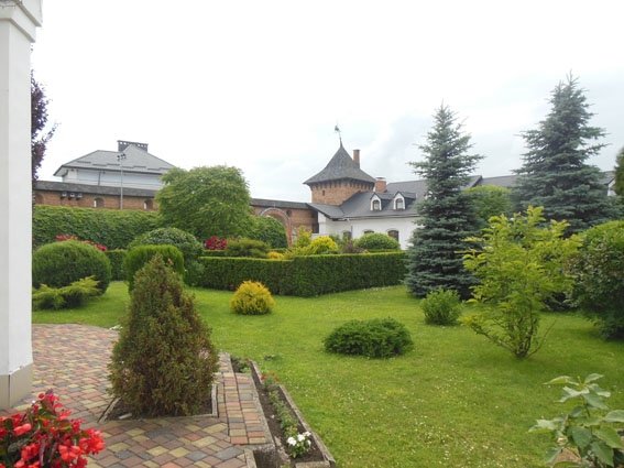 Волинський монастир, в якому бували всі президенти України. ФОТО