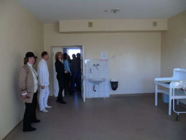 Львівські депутати подивилися на луцький пологовий