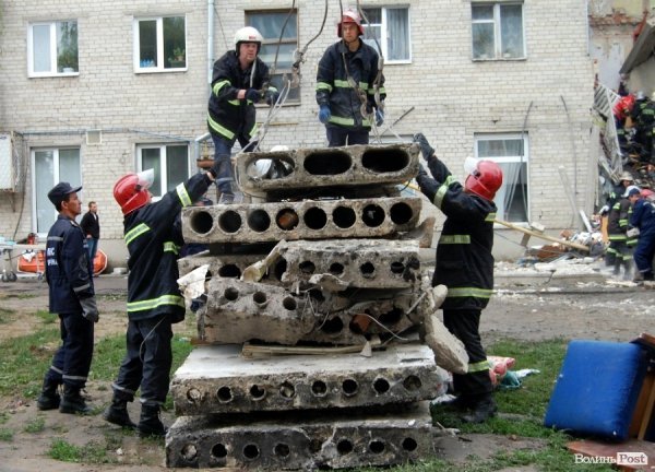 У завалах будинку в Луцьку знайшли тіло другого загиблого. ФОТО