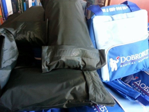 У Луцьку для бійців закупили прилад нічного бачення, 200 аптечок та 12 плащів. ФОТО 