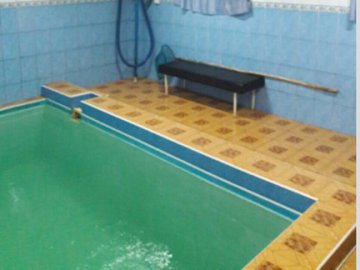 На Рівненщині 60-річний чоловік облаштував у бані «дім розпусти»