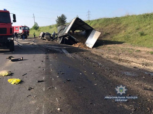 Смертельна  аварія на Рівненщині: загорілись дві автівки. ФОТО. ВІДЕО