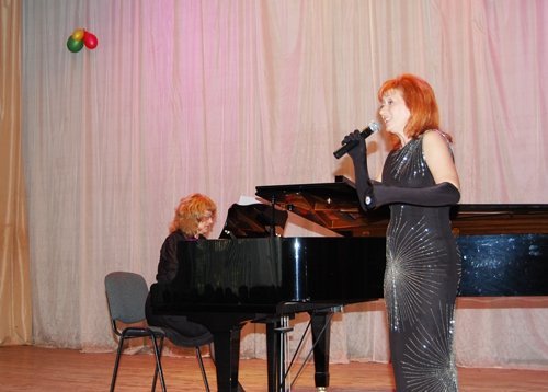 У СЄНУ танцювали дівчата в «пачках». ФОТО