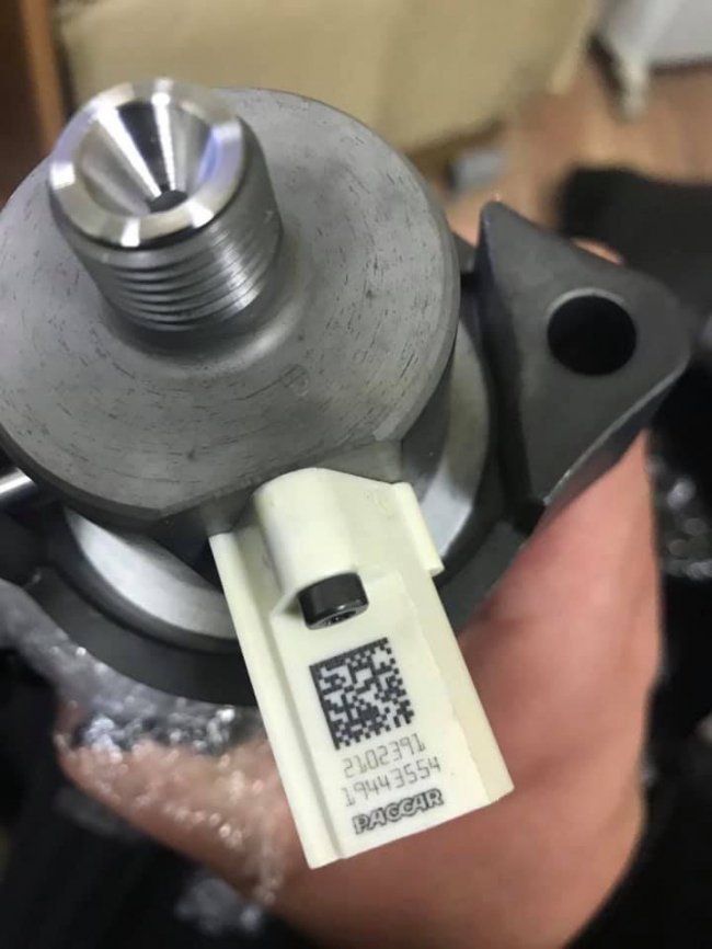 На «Ягодині» в авто знайшли контрабандні запчастини на понад 940 тисяч гривень