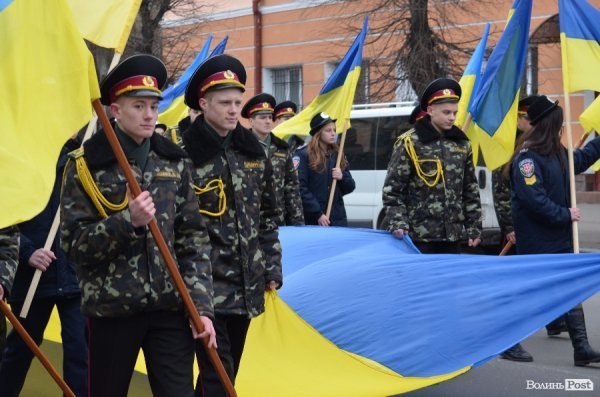 Герої не вмирають: піша хода Луцьком. ФОТО
