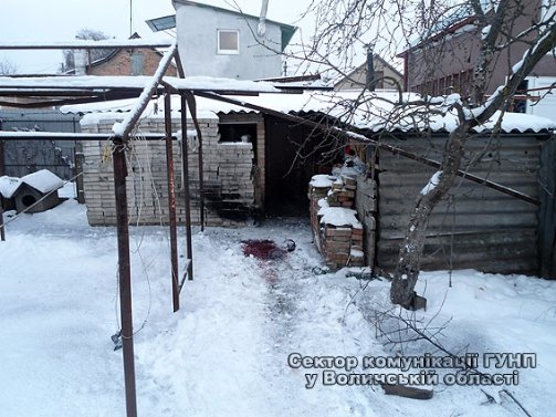Поліцейські встановлюють обставини вибуху у Луцьку.ФОТО.ВІДЕО
