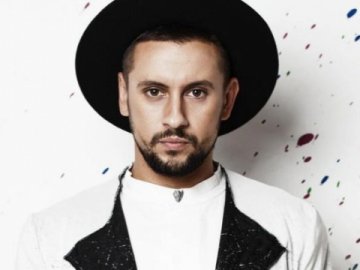 Пісня Монатіка – у десятці хітів  популярного російського чарту