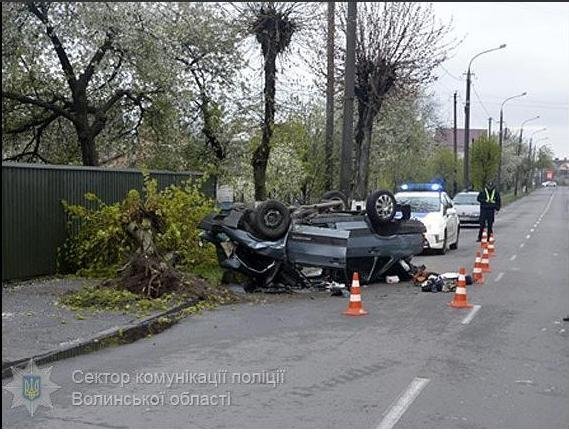 Поліція опублікувала фото з місця жахливої аварії в Луцьку
