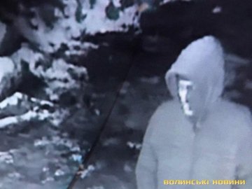 У Луцьку розшукують злодіїв, які вкрали військові речі загиблого на Сході бійця. ФОТО