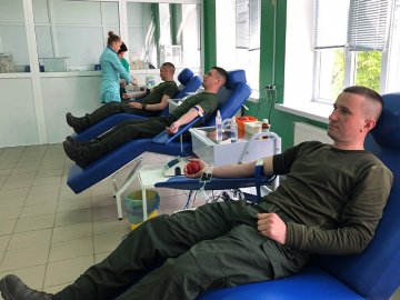 Волинські гвардійці здавали кров для поранених військовослужбовців. ФОТО